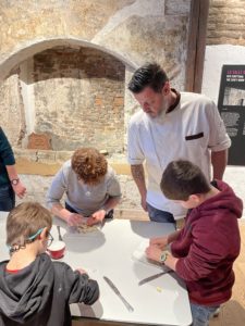 ATELIER MAIN À LA PÂTE SPÉCIAL HALLOWEEN