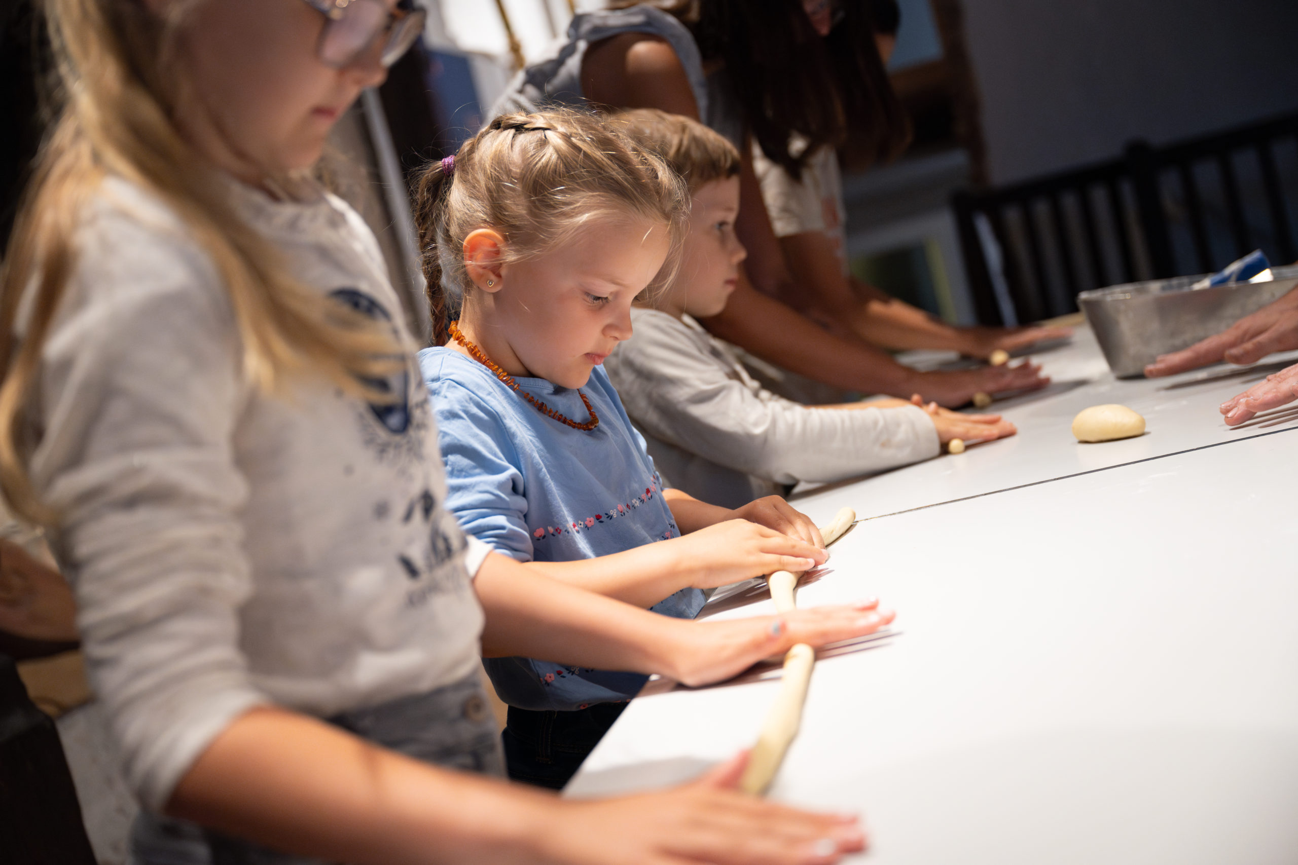 2024-alsace-selestat-musee-boulangerie-maison-du-pain-famille-credit-vincent-schneider-selestat-hkt (32)